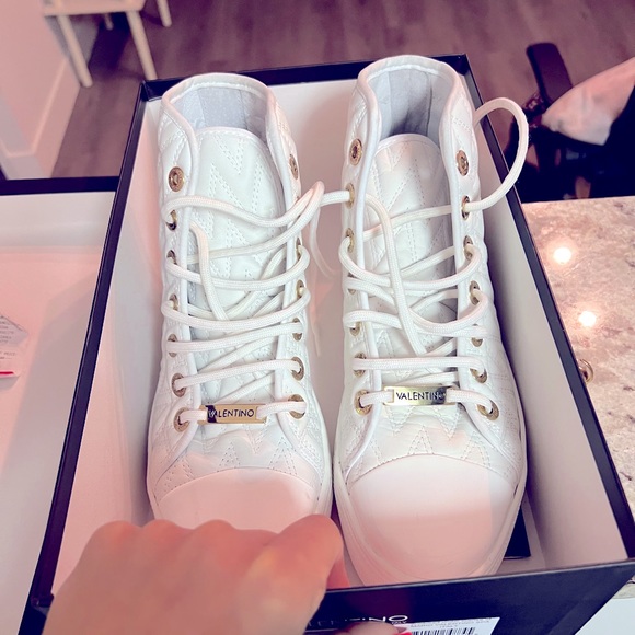 Valentino Sneaker - Picture 4 of 5